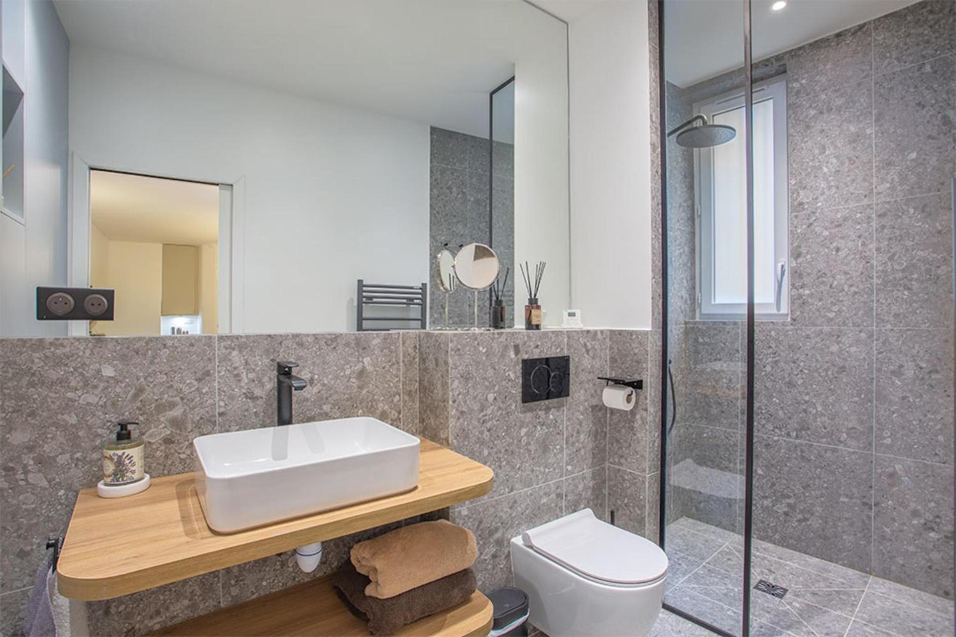 Montmartre Rochechouart - 1 Bed Appartamento Parigi
