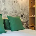 Montmartre Rochechouart - 1 Bed Apt Sleeps 2